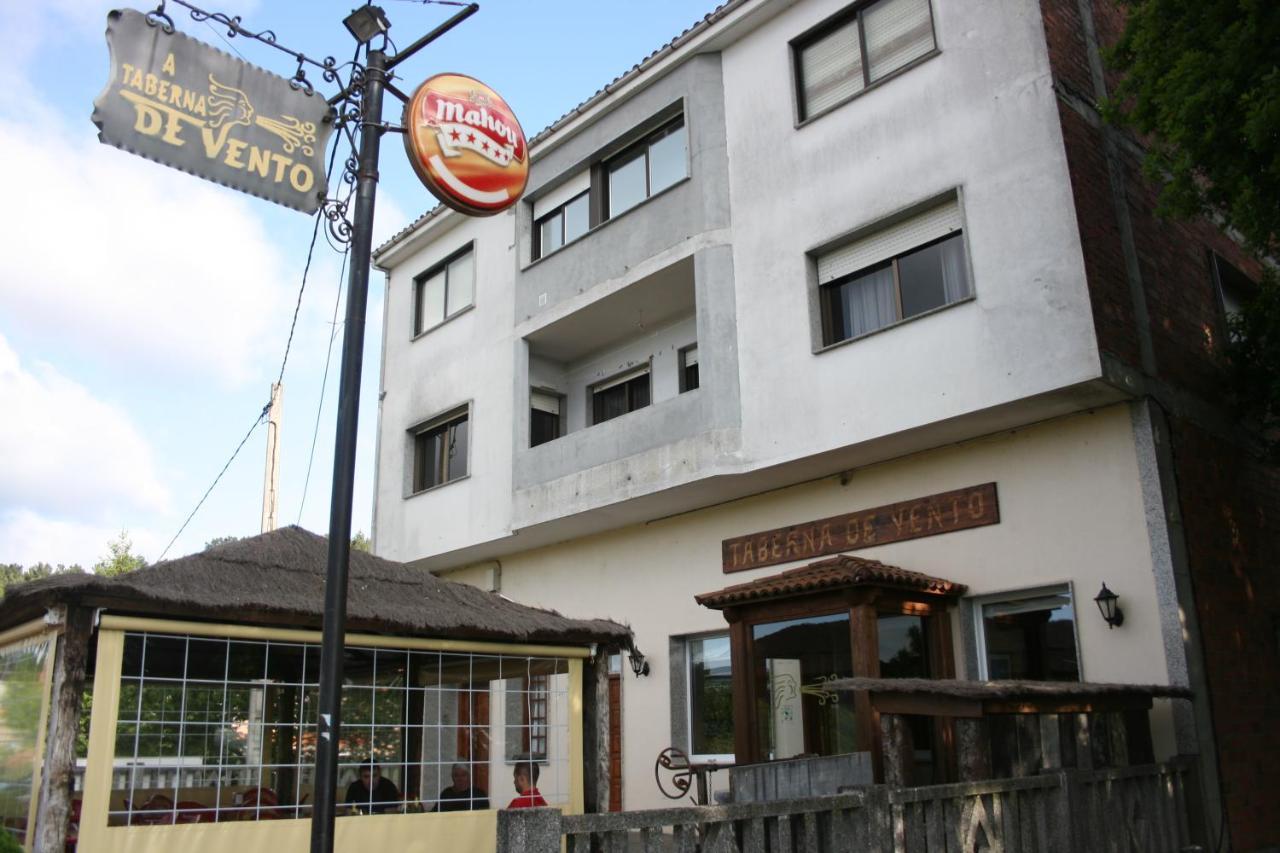 Hotel A Taberna De Vento Lalín Exterior foto